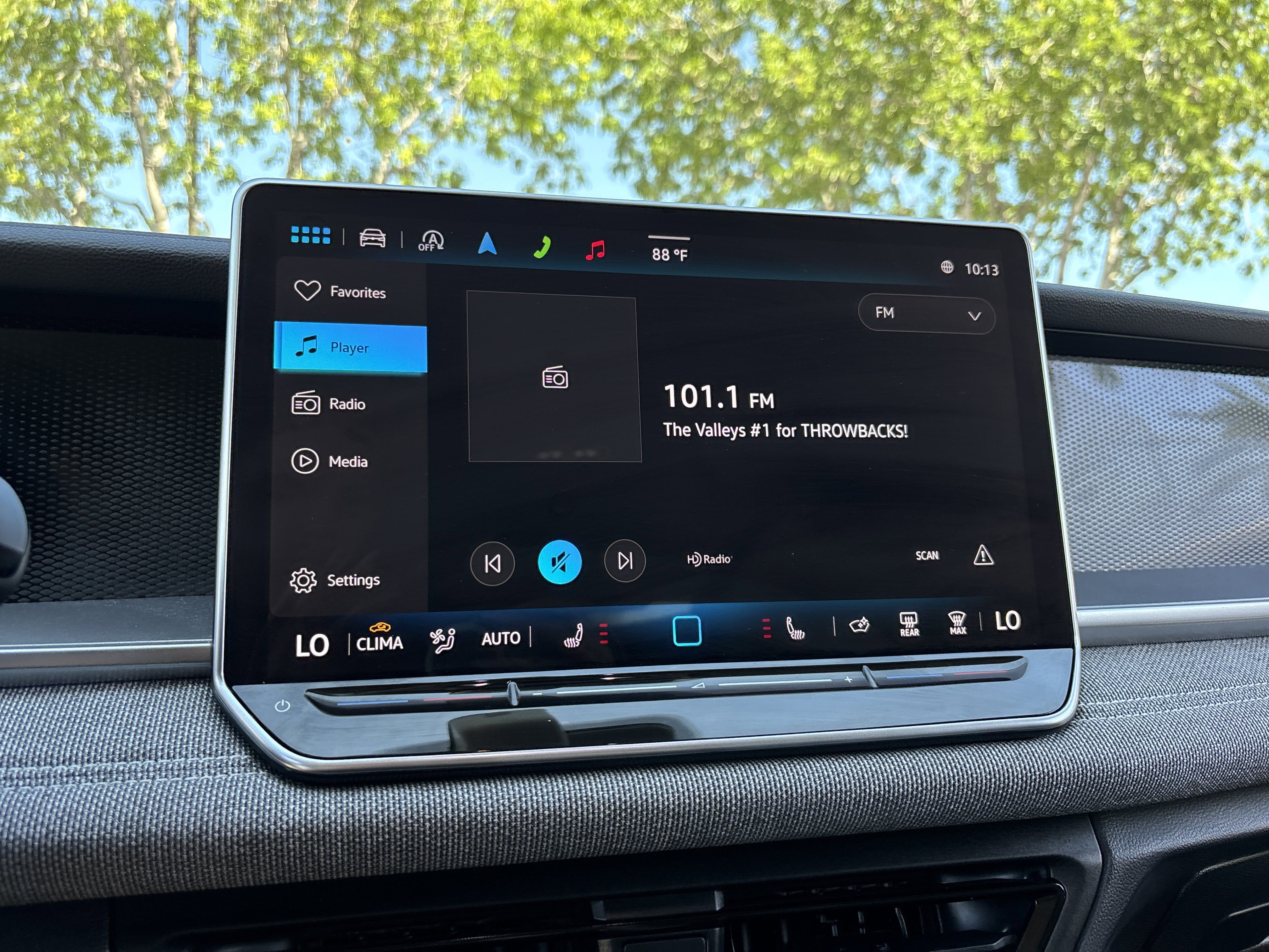 Used 2025 Volkswagen Tiguan S image 20