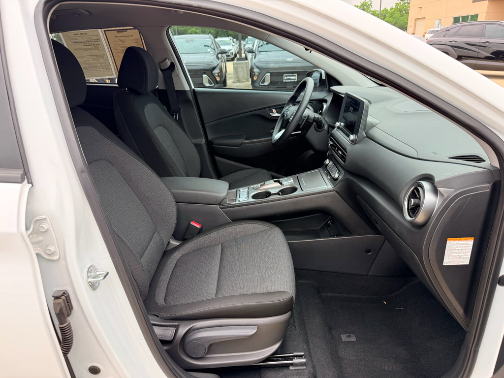 Used 2023 Hyundai Kona SE FWD image 12