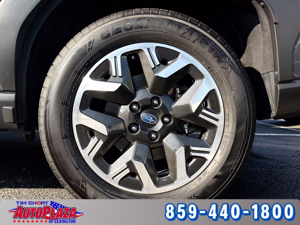 Used 2025 Subaru Forester Premium AWD/4WD image 6