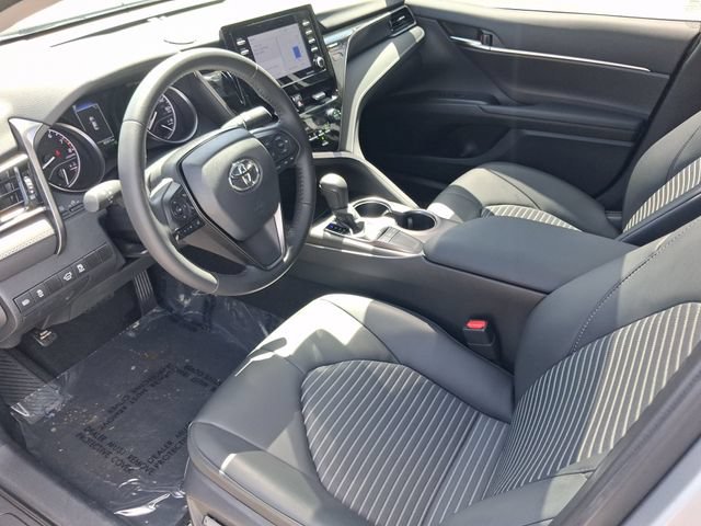 Used 2024 Toyota Camry SE w/ Convenience Package FWD image 10