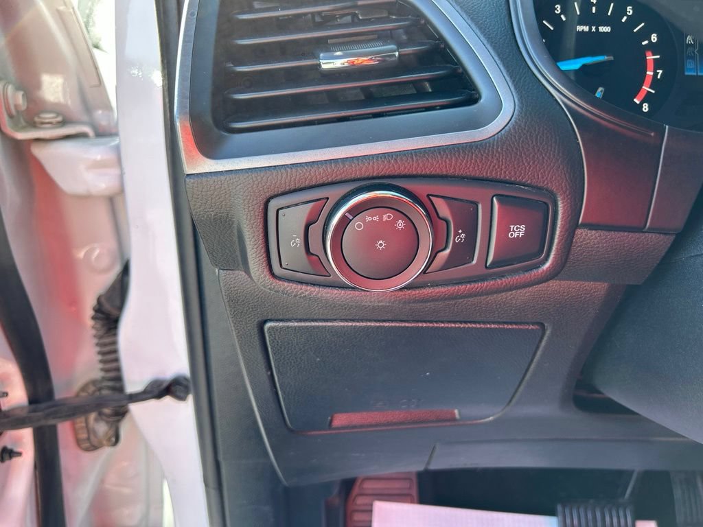 Used 2019 Ford Edge SE AWD/4WD image 24