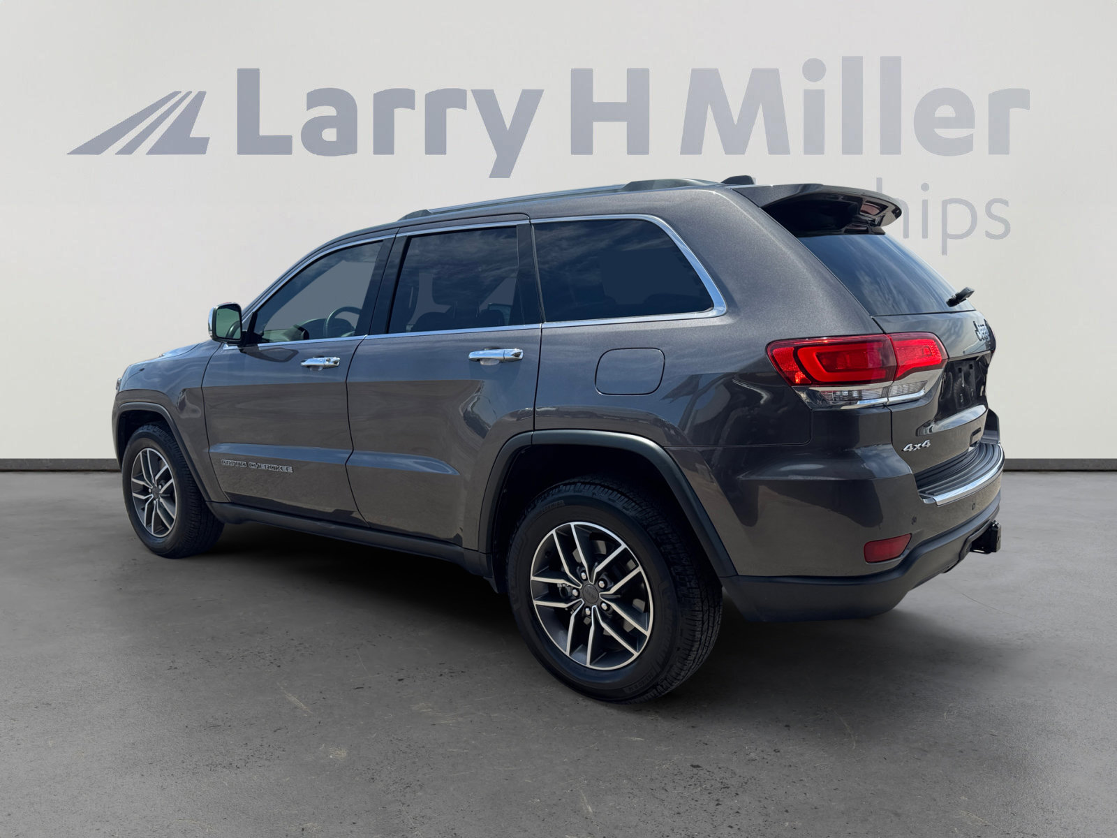 Used 2021 Jeep Grand Cherokee Limited w/ Trailer Tow Group IV AWD/4WD image 3