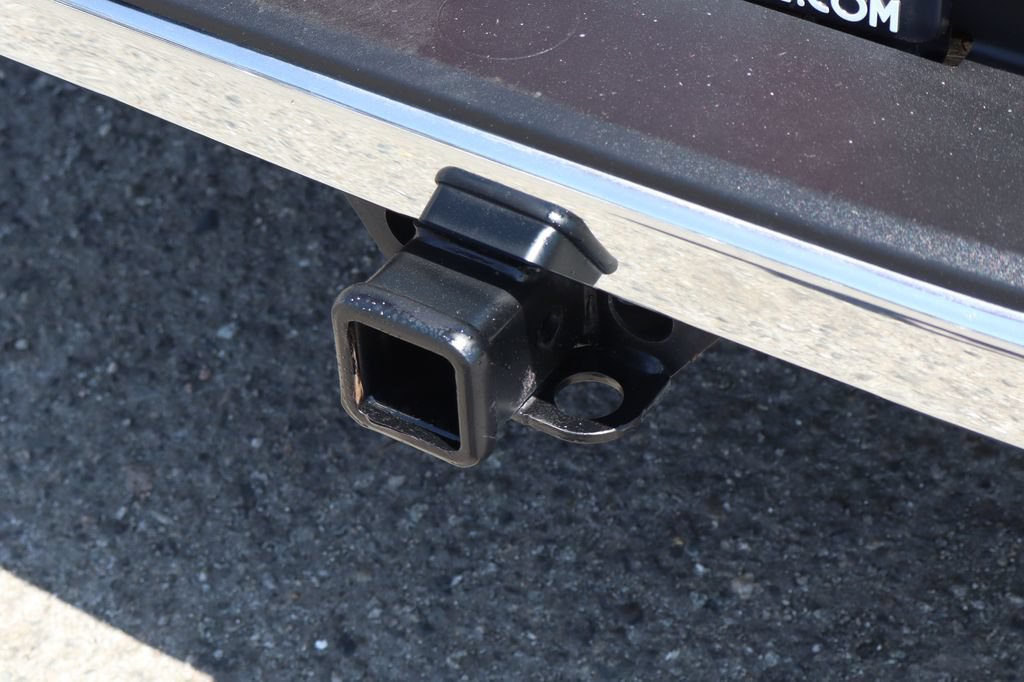 Used 2025 Chevrolet Silverado 1500 LT RWD image 48