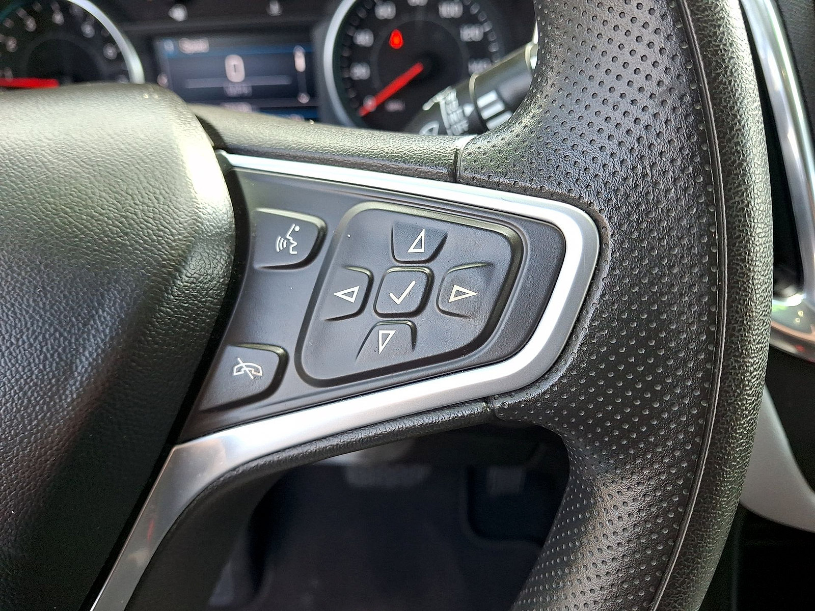Used 2022 Chevrolet Equinox LT FWD image 18