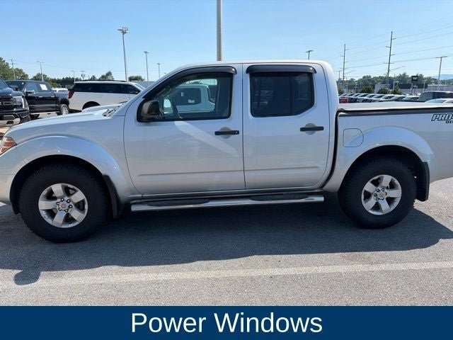 Used 2012 Nissan Frontier SV w/ SV Premium Utility Pkg AWD/4WD image 2