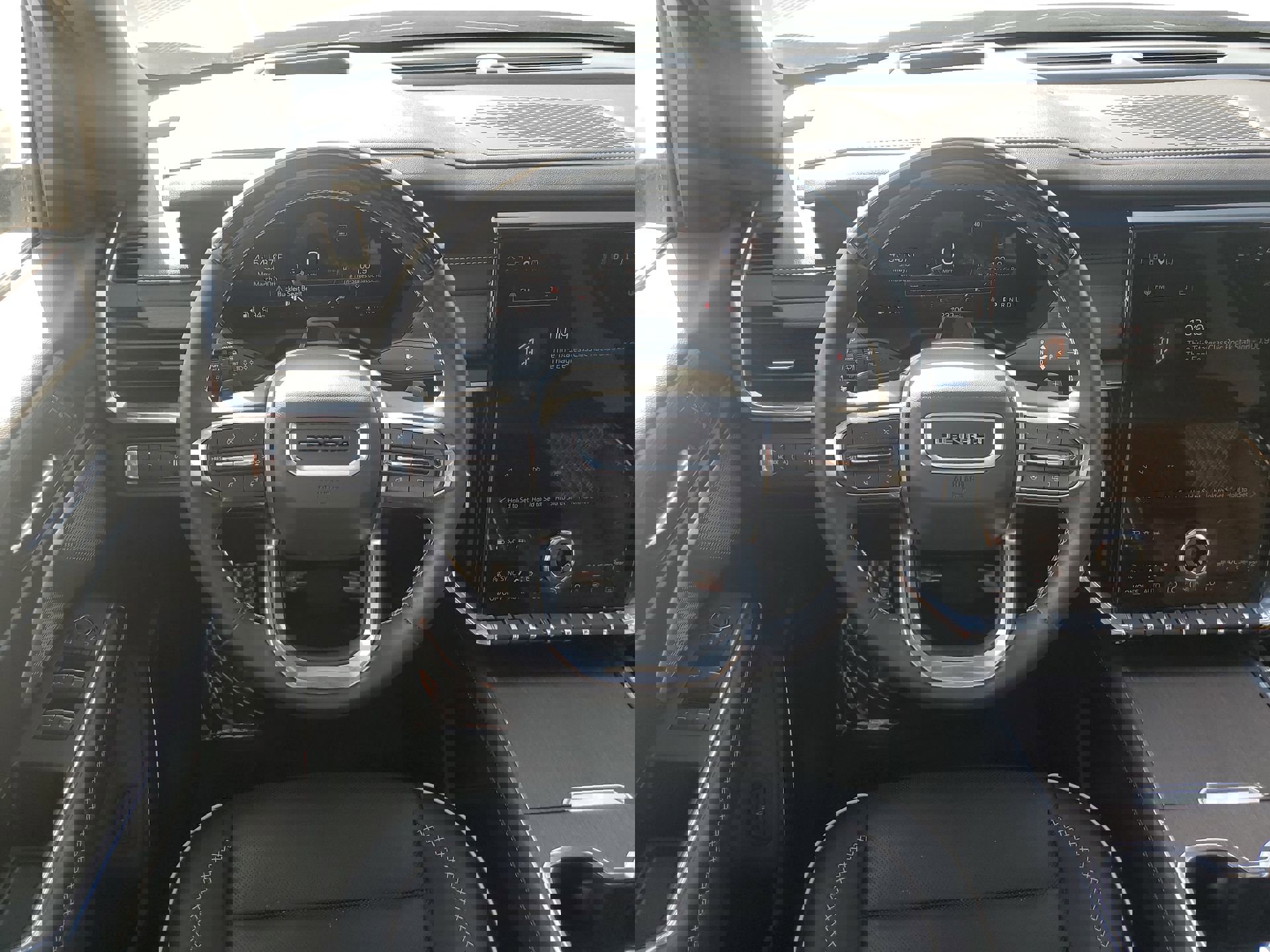 Used 2024 GMC Acadia Denali w/ Super Cruise Package image 18