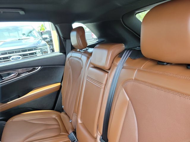 Used 2023 Lincoln Nautilus Reserve FWD image 12