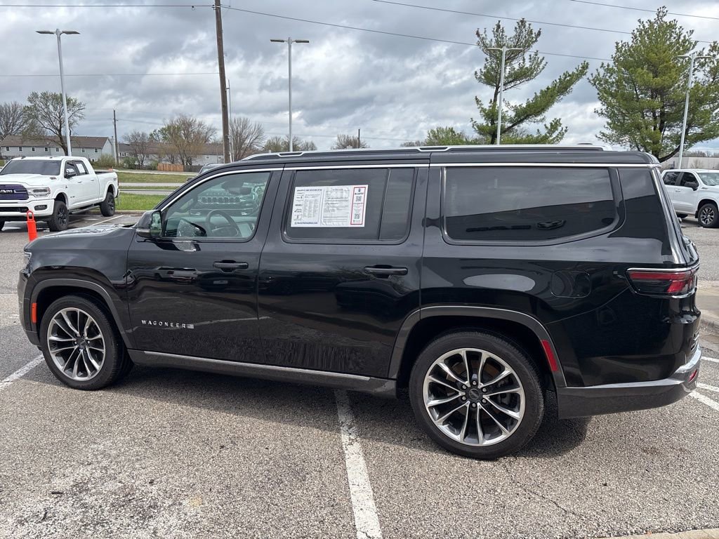Used 2022 Jeep Wagoneer Series III w/ Premium Group I AWD/4WD image 18