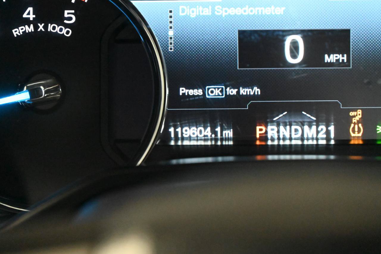 Used 2017 Ford F250 Lariat w/ Lariat Ultimate Package AWD/4WD image 32