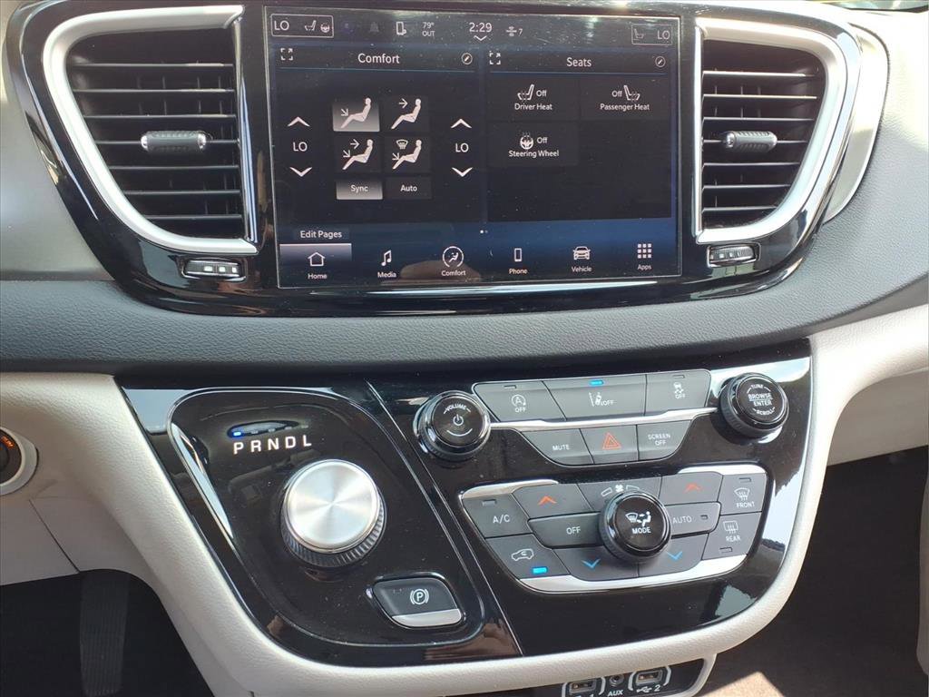 Used 2022 Chrysler Pacifica Touring-L FWD image 20