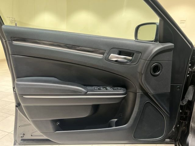 Used 2022 Chrysler 300 Touring L image 20