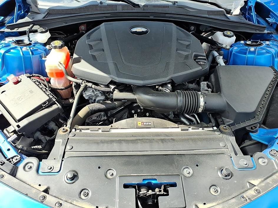 Used 2024 Chevrolet Camaro LT w/ Technology Package RWD image 13