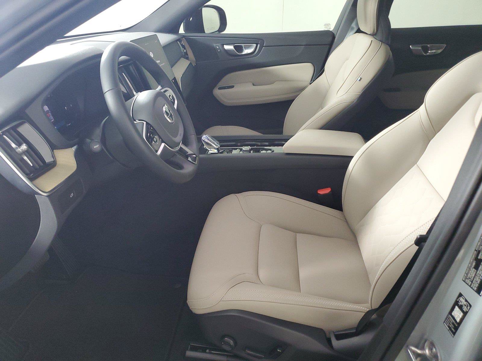Used 2026 Volvo XC60 B5 Core AWD/4WD image 22