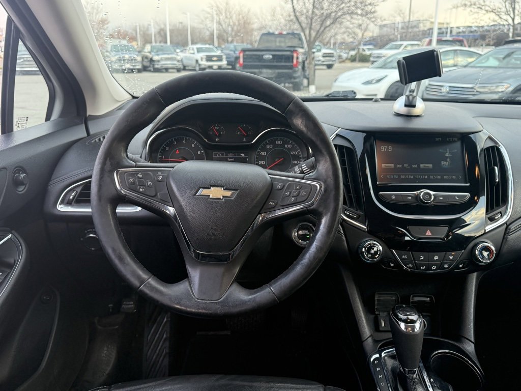 Used 2017 Chevrolet Cruze Premier image 23