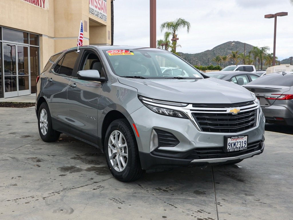 Used 2024 Chevrolet Equinox LT image 2