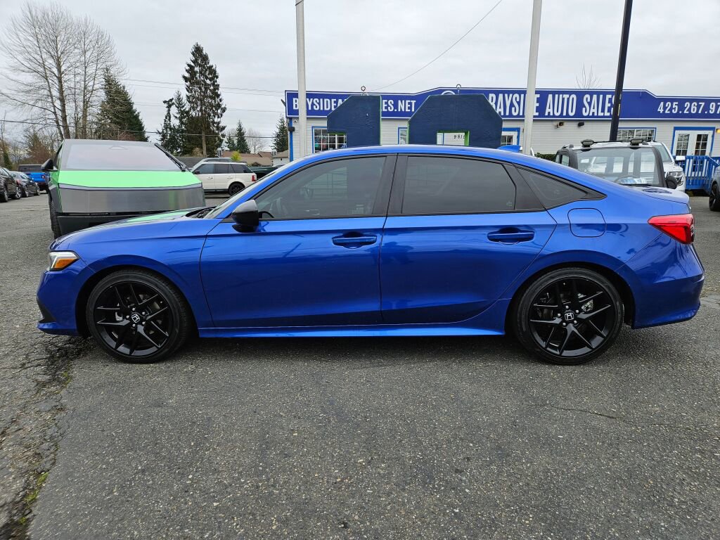 Used 2022 Honda Civic Sport image 2