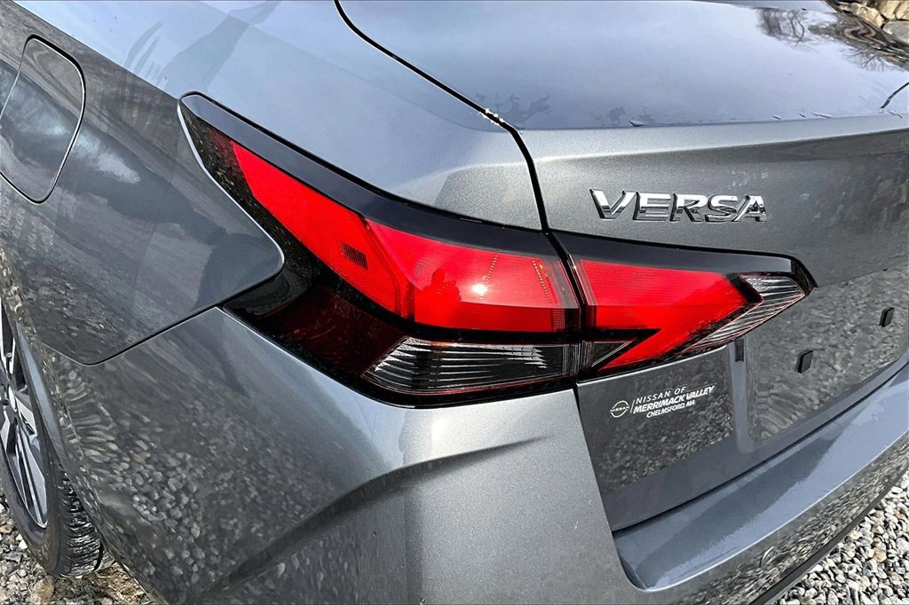 Used 2021 Nissan Versa SV image 28