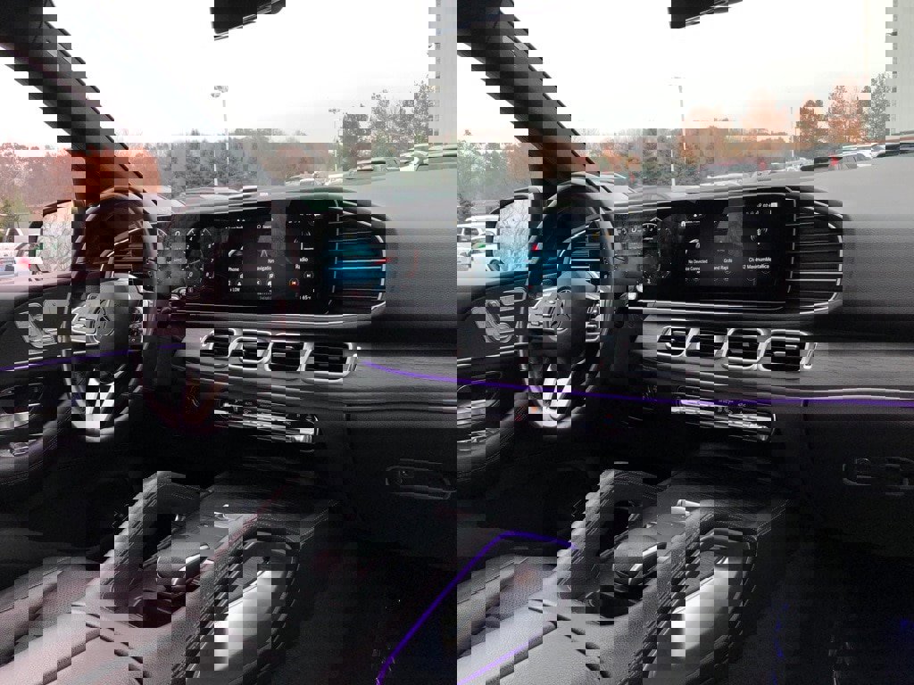 Used 2022 Mercedes-Benz GLE 350 4MATIC w/ Premium Package image 19