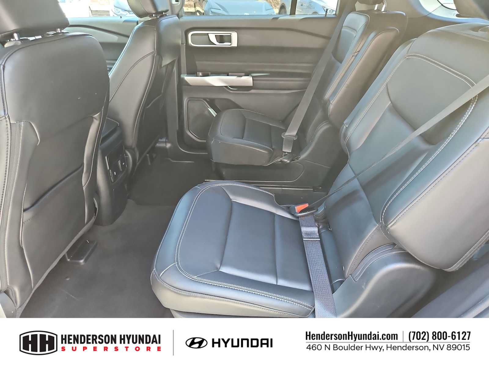 Used 2023 Ford Explorer XLT w/ Equipment Group 202A RWD image 19