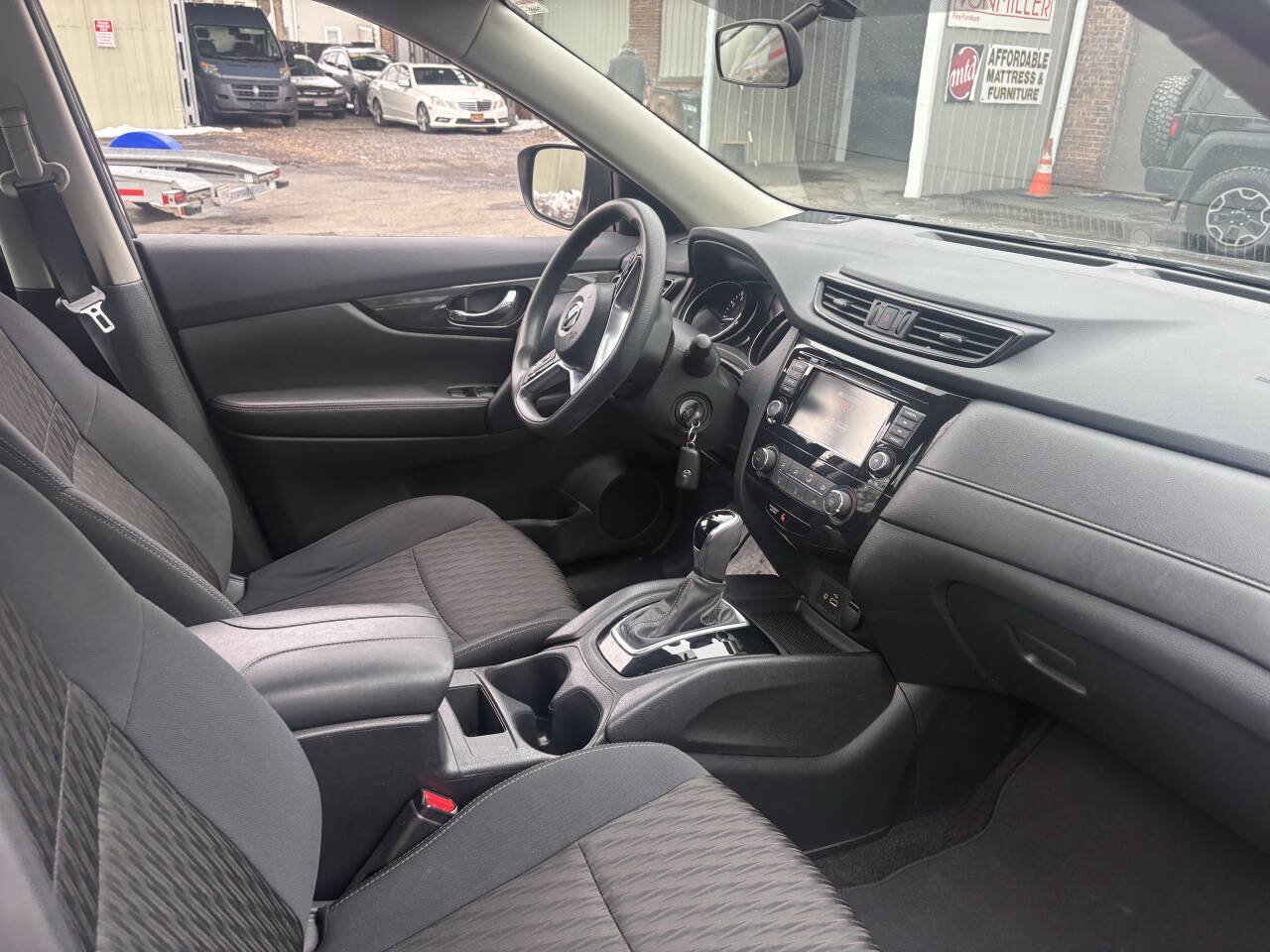 Used 2018 Nissan Rogue S AWD/4WD image 11