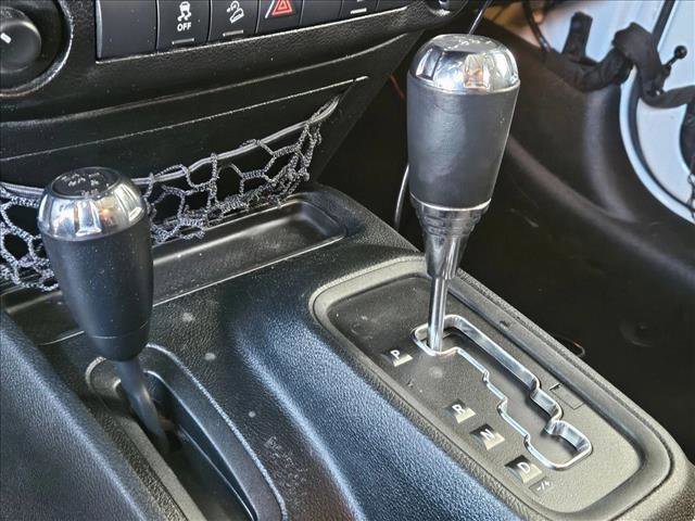 Used 2017 Jeep Wrangler Unlimited Sahara image 10