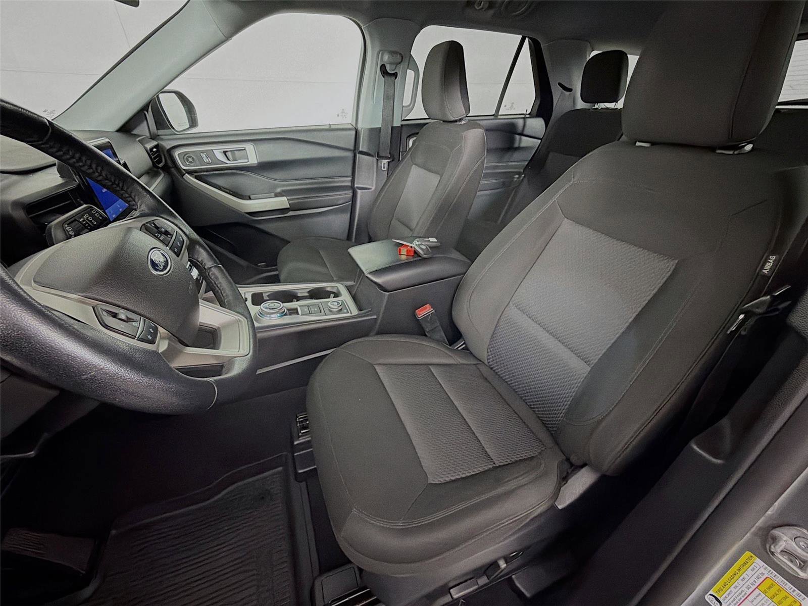 Used 2022 Ford Explorer XLT AWD/4WD image 11