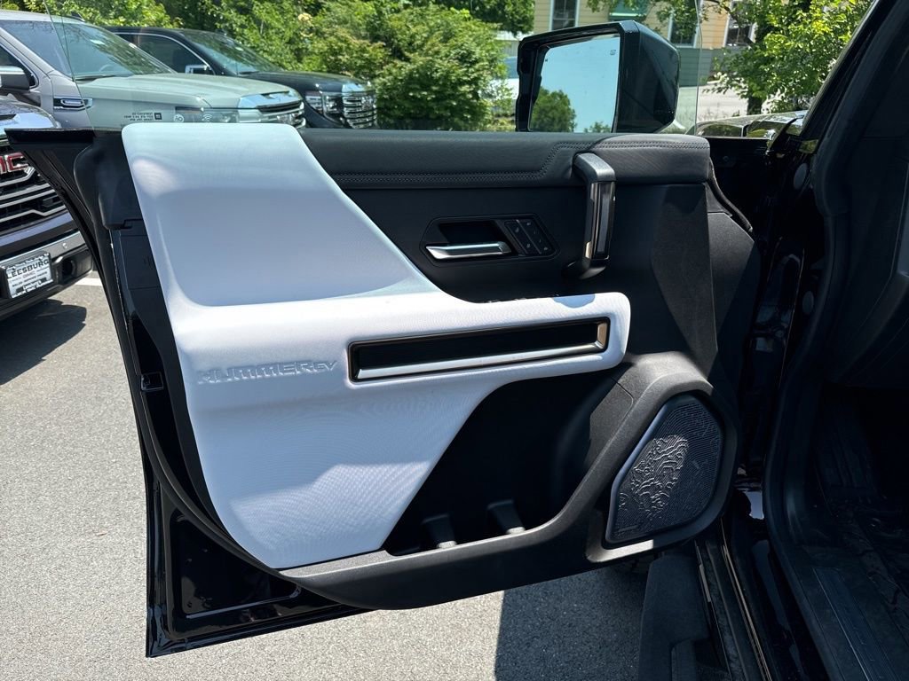 New 2025 GMC Hummer EV 2X w/ LPO, Dark Essentials Package image 19