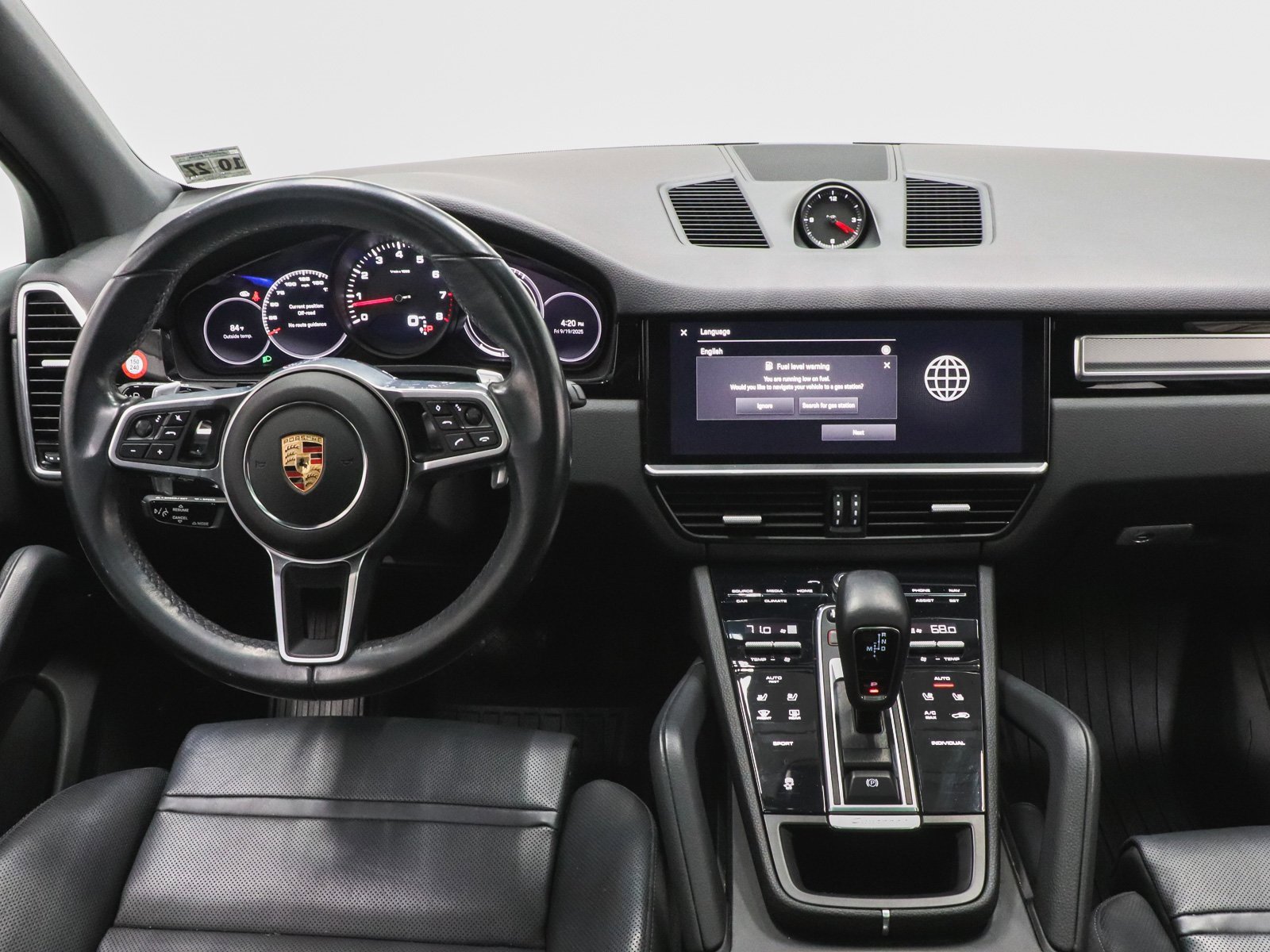 Used 2023 Porsche Cayenne Platinum Edition image 20