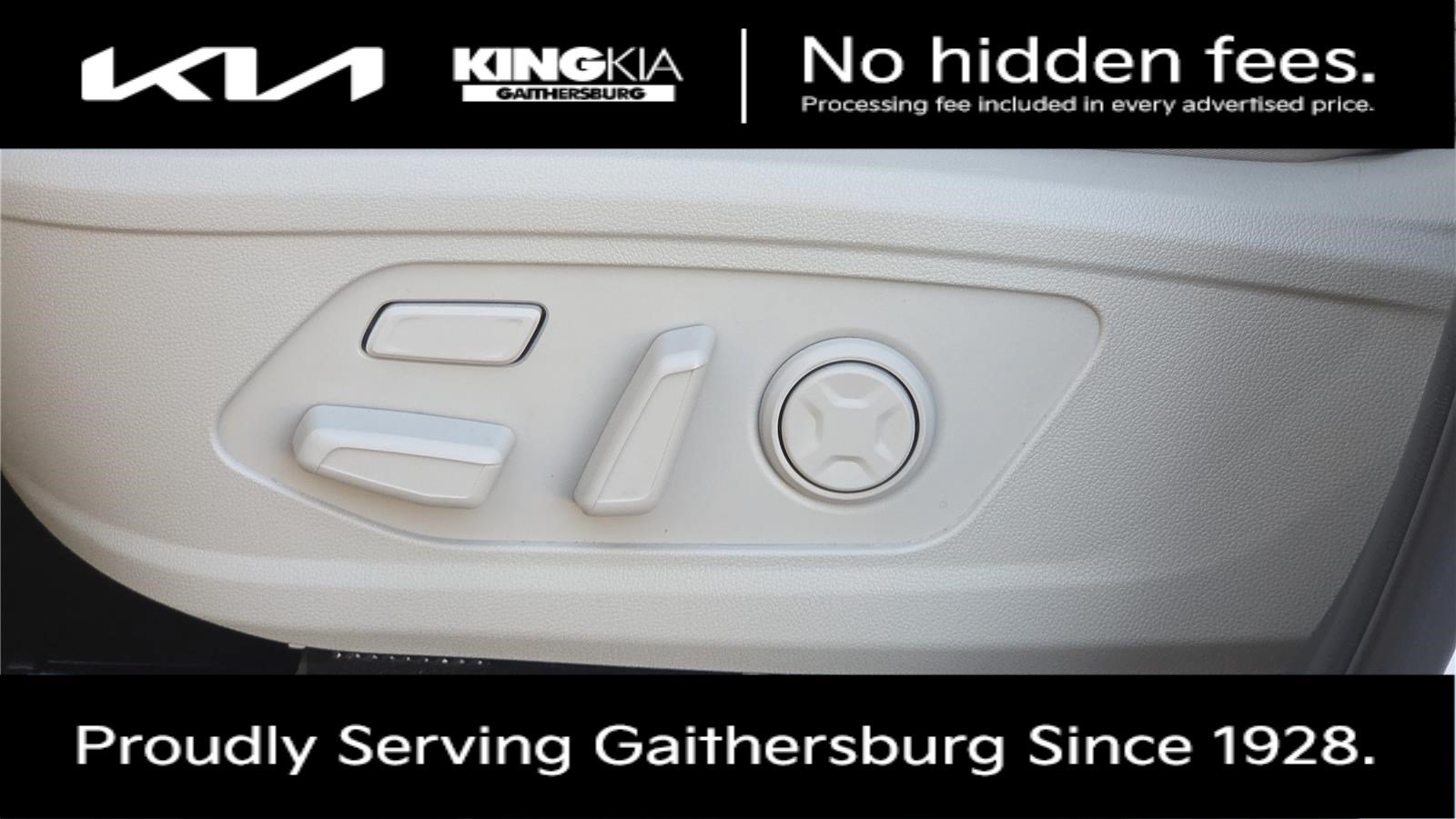 Certified 2023 Kia Sorento SX Prestige w/ Panoramic Sunroof Package AWD/4WD image 16
