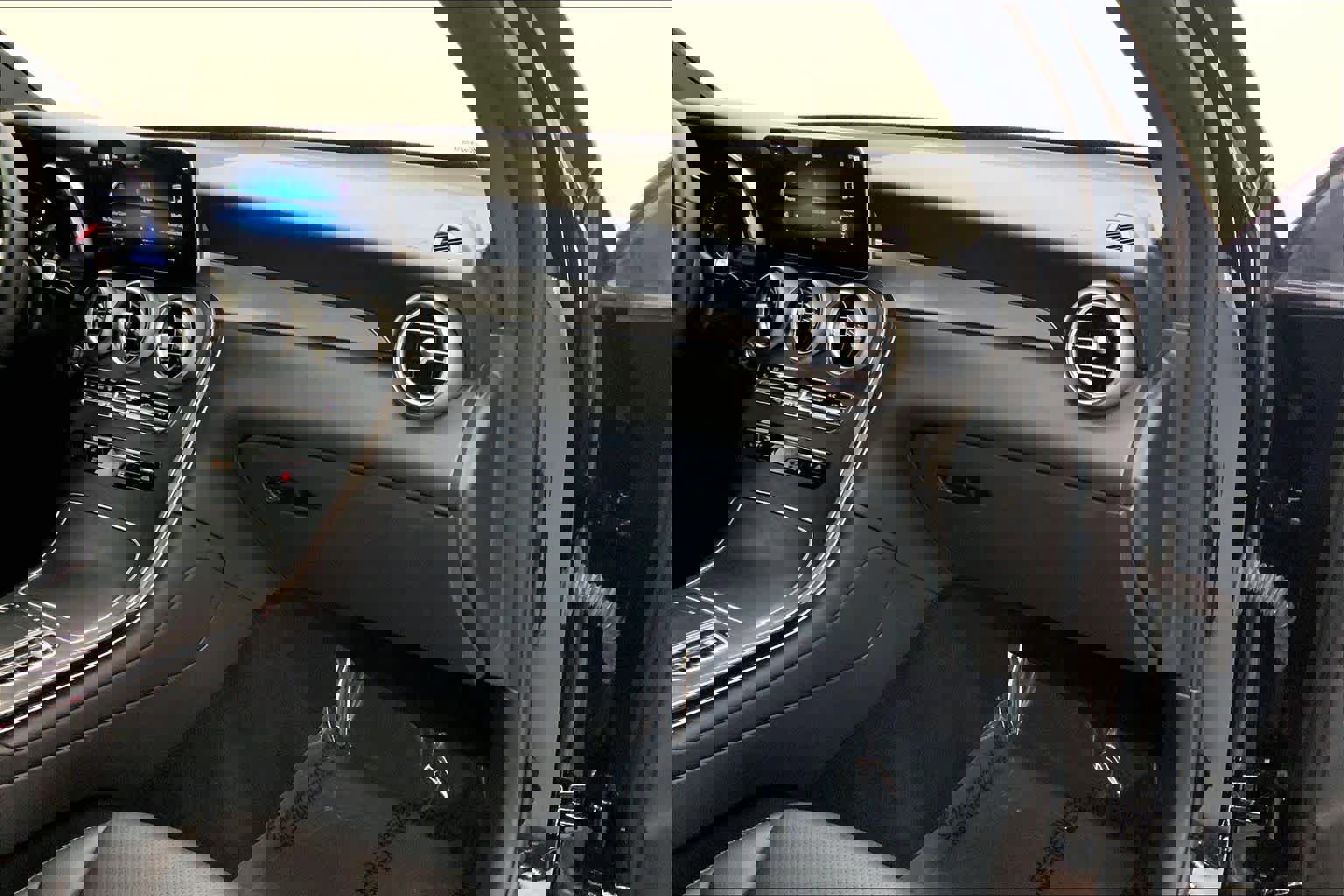 Certified 2022 Mercedes-Benz GLC 300 image 27