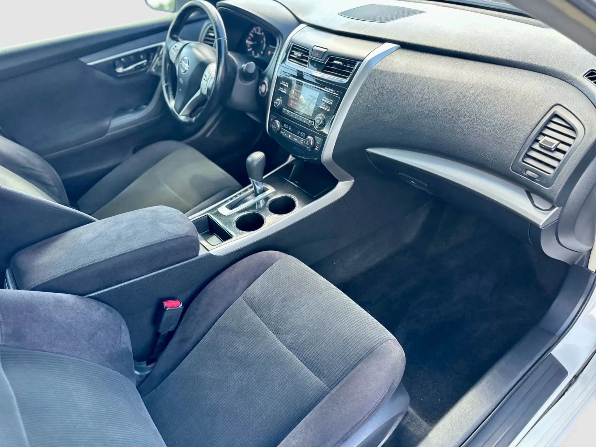 Used 2013 Nissan Altima 2.5 SV FWD image 11