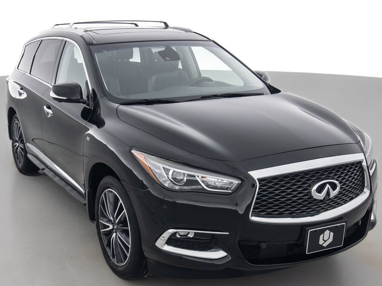 Used 2017 INFINITI QX60 Luxe w/ Deluxe Technology Package