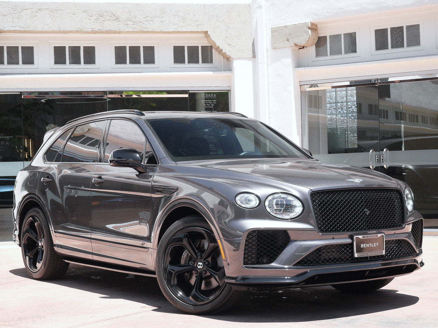 Used 2022 Bentley Bentayga AWD/4WD image 1
