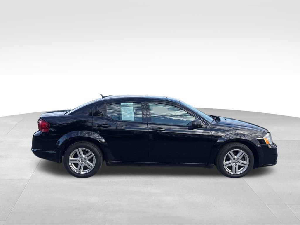 Used 2013 Dodge Avenger SXT w/ Sun/Sound Group image 9