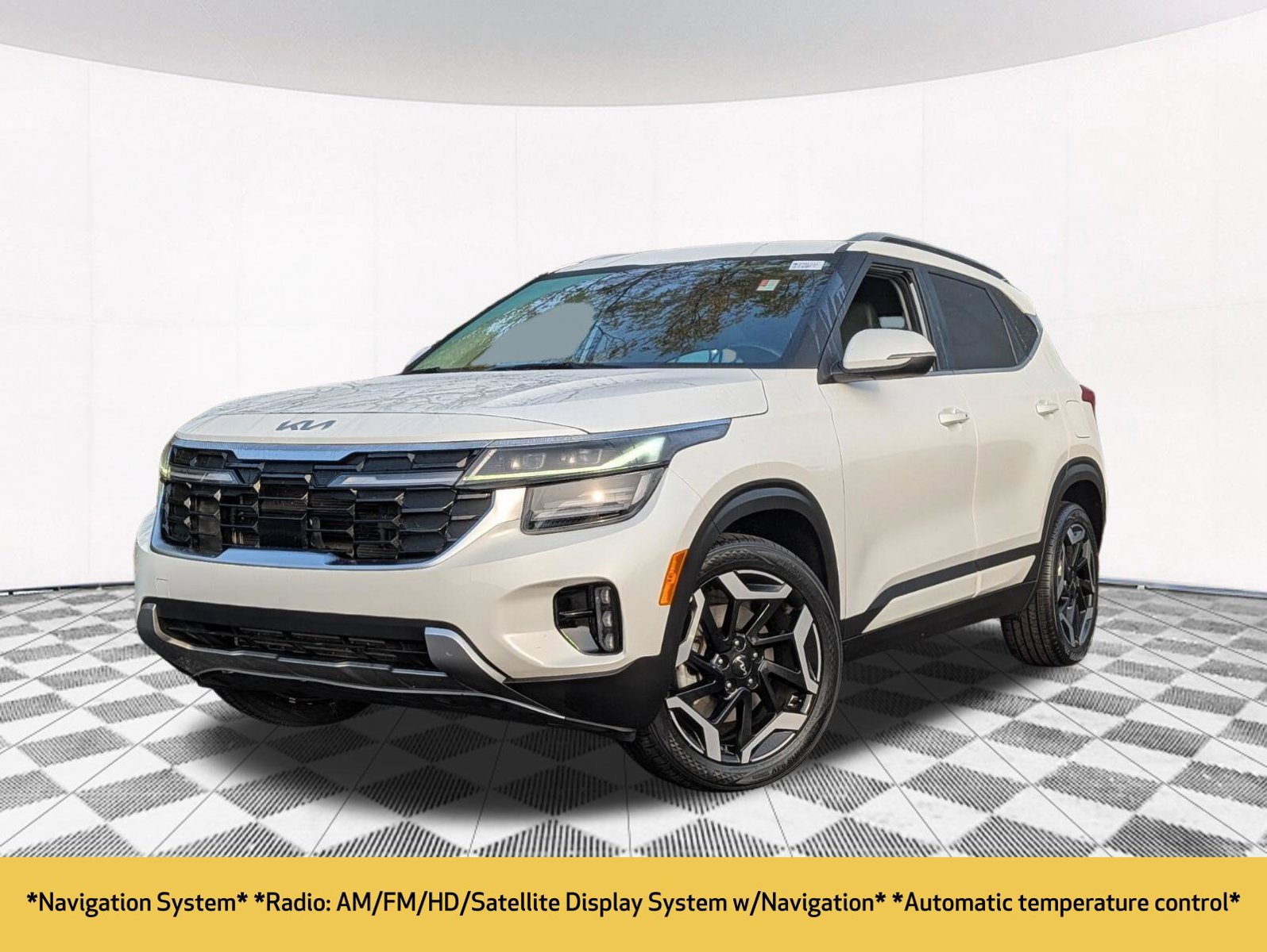 Used 2024 Kia Seltos SX AWD/4WD image 2