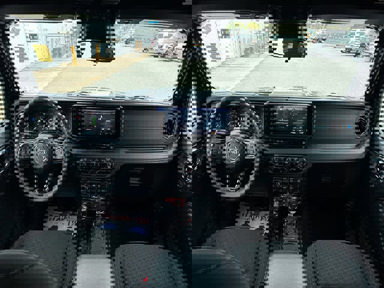 Used 2025 Jeep Wrangler Unlimited Rubicon 4xe w/ Convenience Group image 19