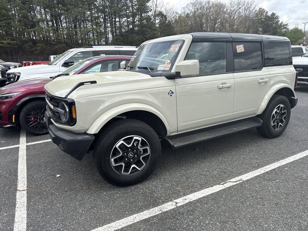 Used 2025 Ford Bronco Outer Banks image 8