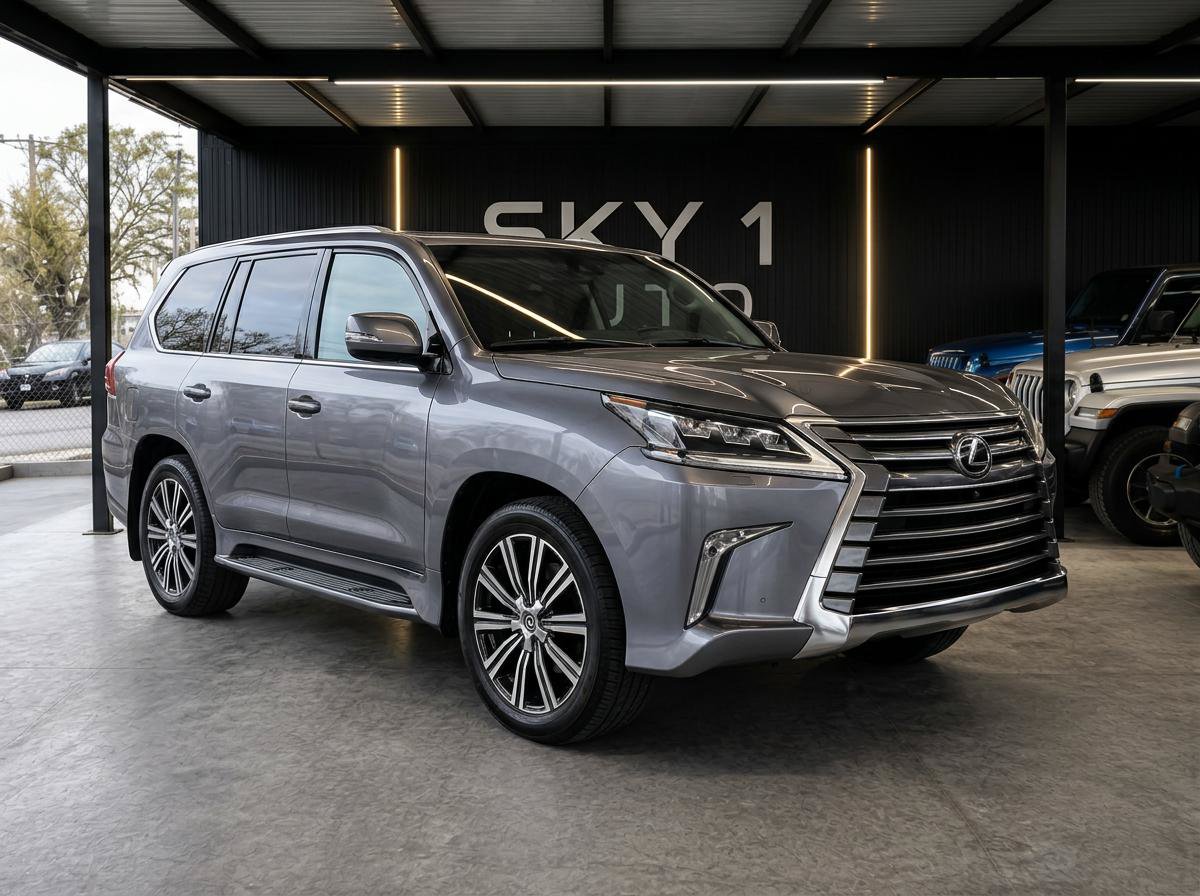 Used 2018 Lexus LX 570 4WD image 1