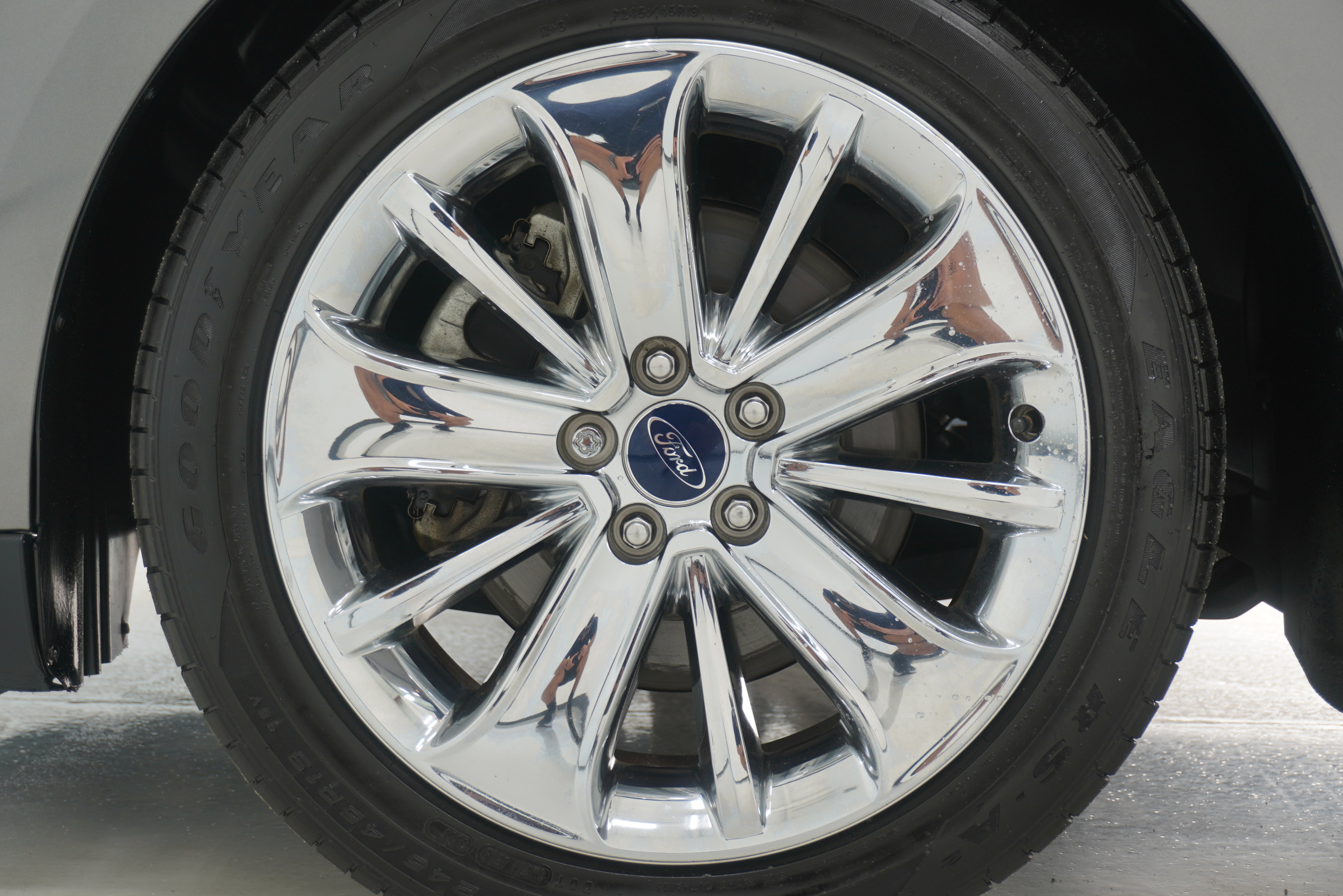 Used 2011 Ford Taurus Limited w/ 301A Rapid Spec Order Code image 28