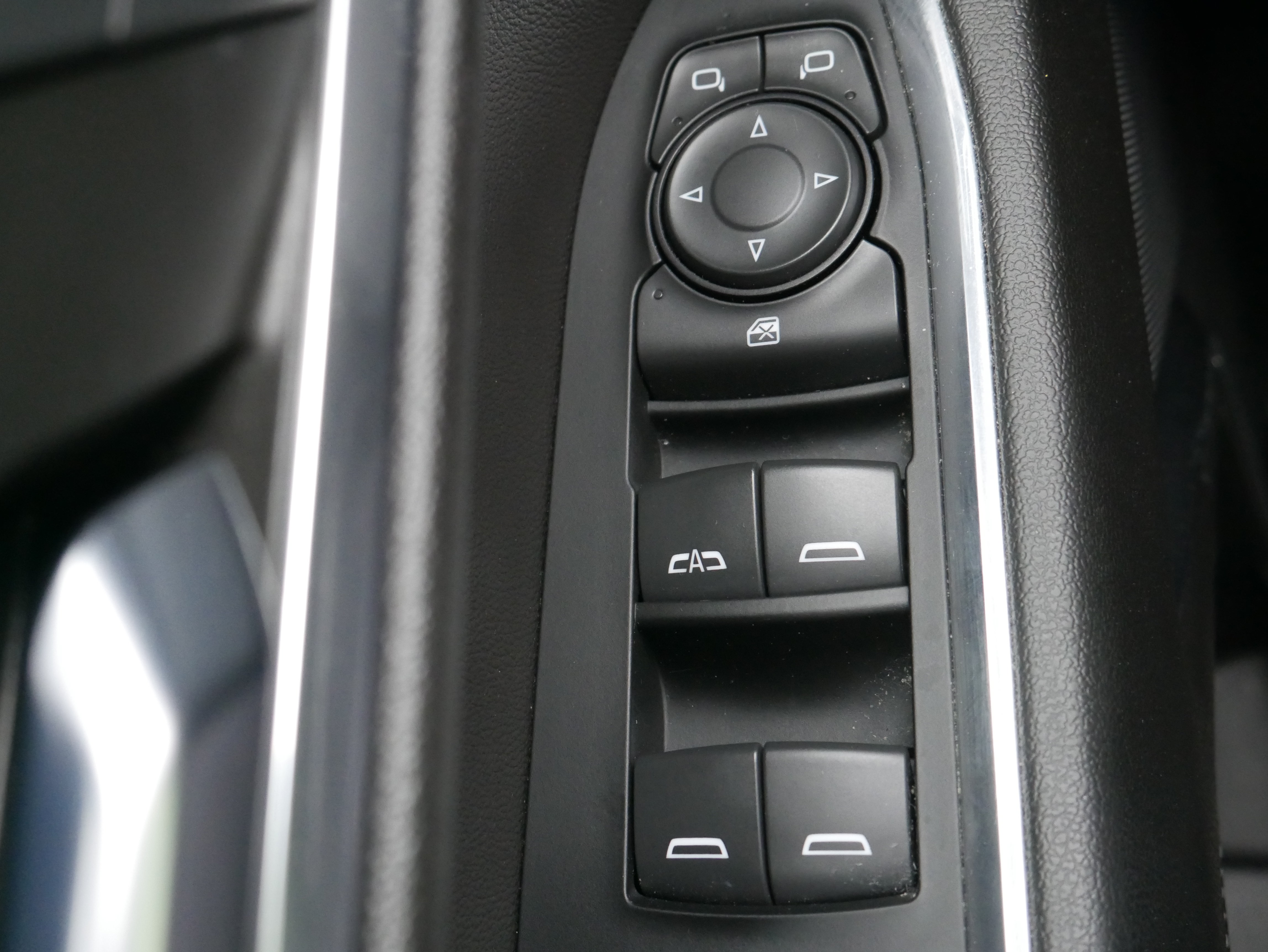 Certified 2023 Chevrolet Silverado 1500 LT AWD/4WD image 27