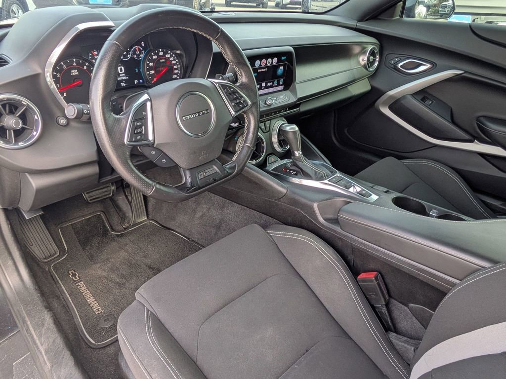 Used 2017 Chevrolet Camaro SS image 16