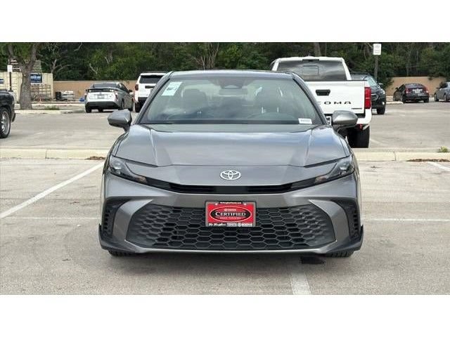 Used 2025 Toyota Camry SE FWD image 2