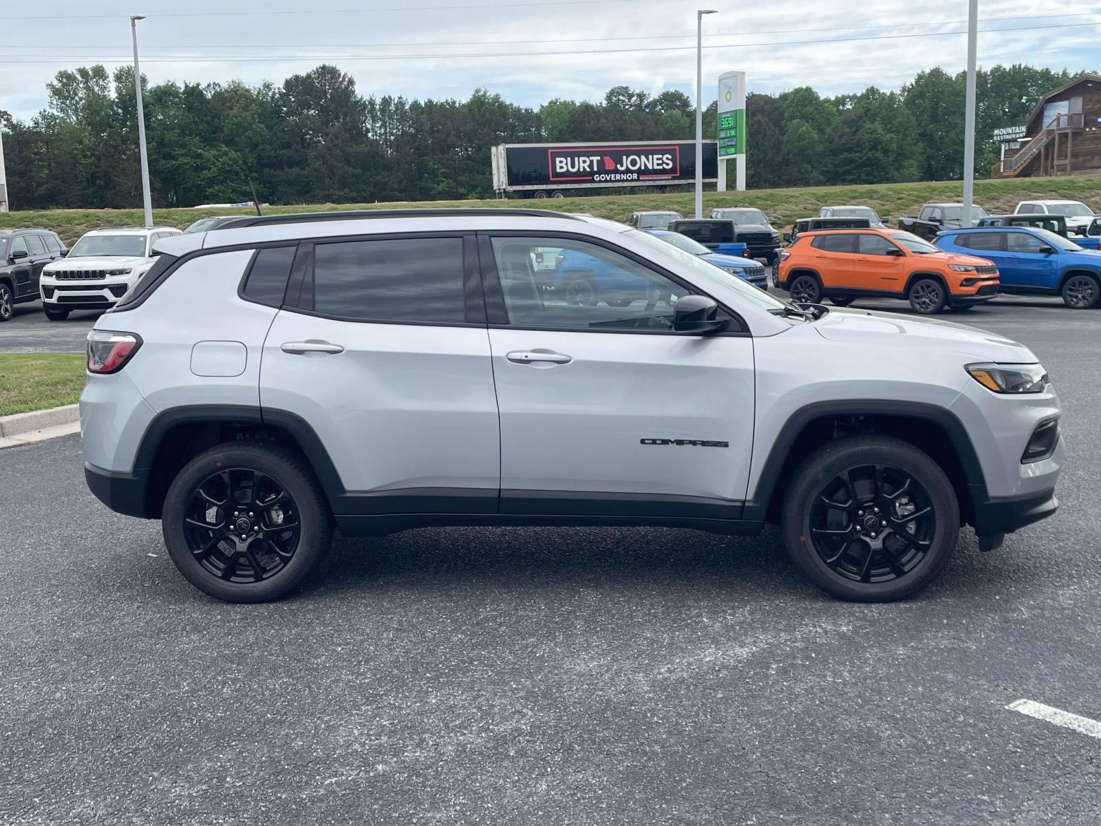 New 2026 Jeep Compass Latitude AWD/4WD video 2