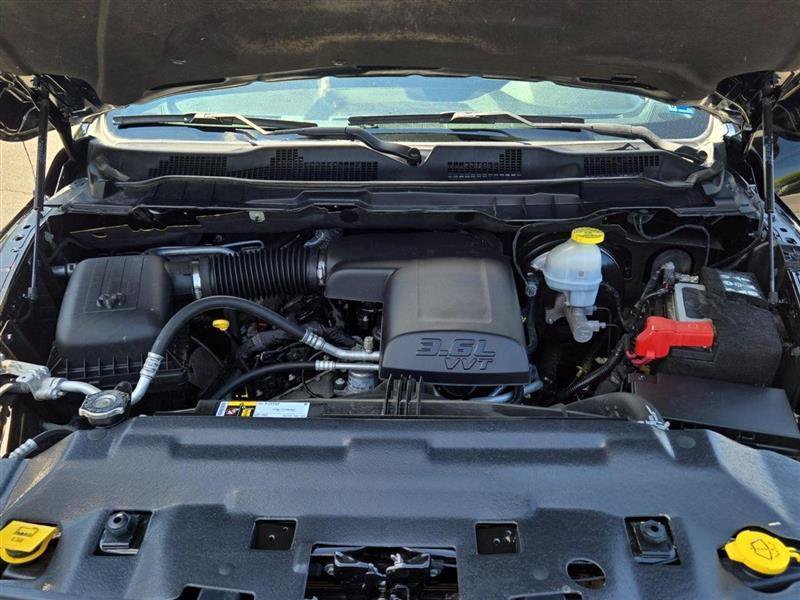 Used 2024 RAM 1500 Warlock AWD/4WD image 30