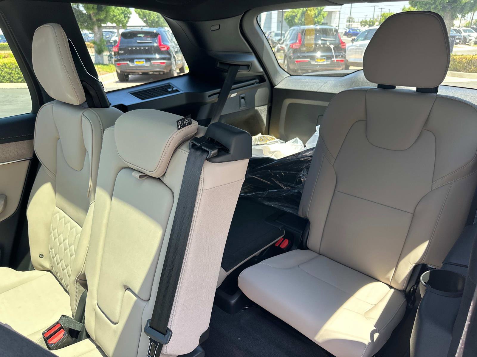 New 2026 Volvo XC90 T8 Plus image 18