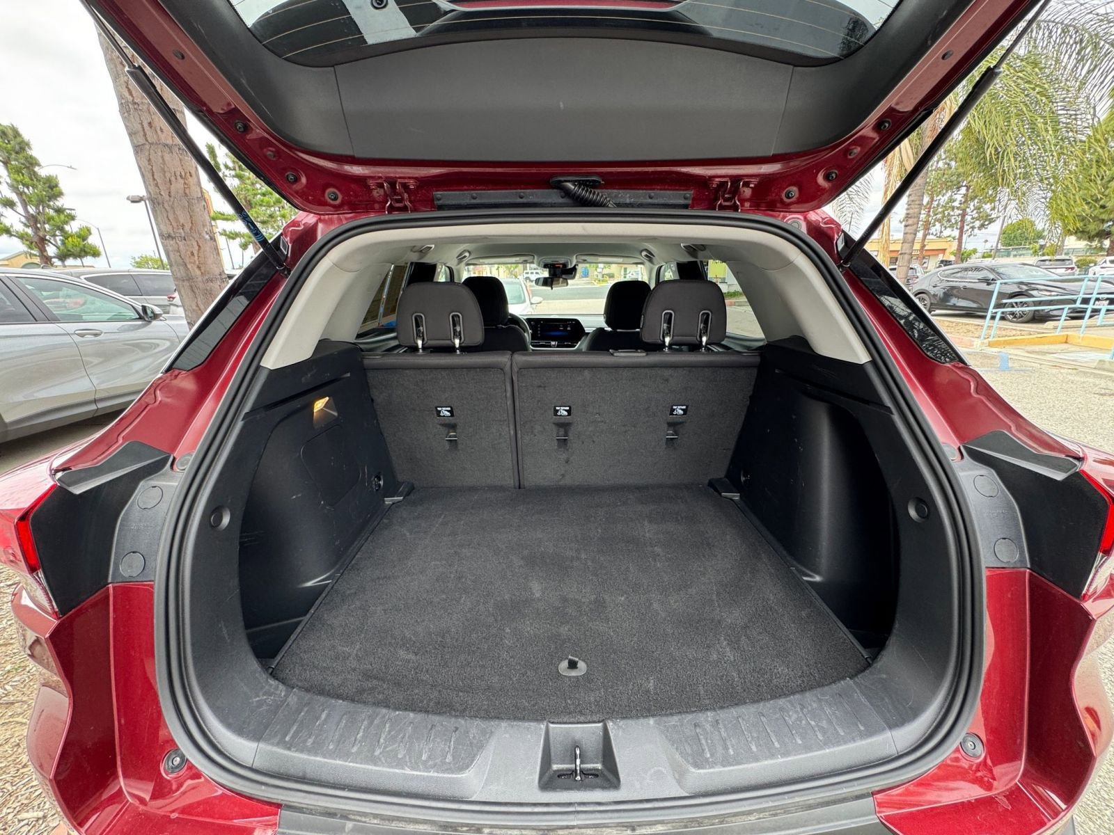 Used 2025 Chevrolet TrailBlazer LT FWD image 30