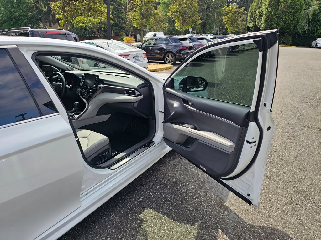 Used 2024 Toyota Camry XSE w/ Navigation Package FWD image 29