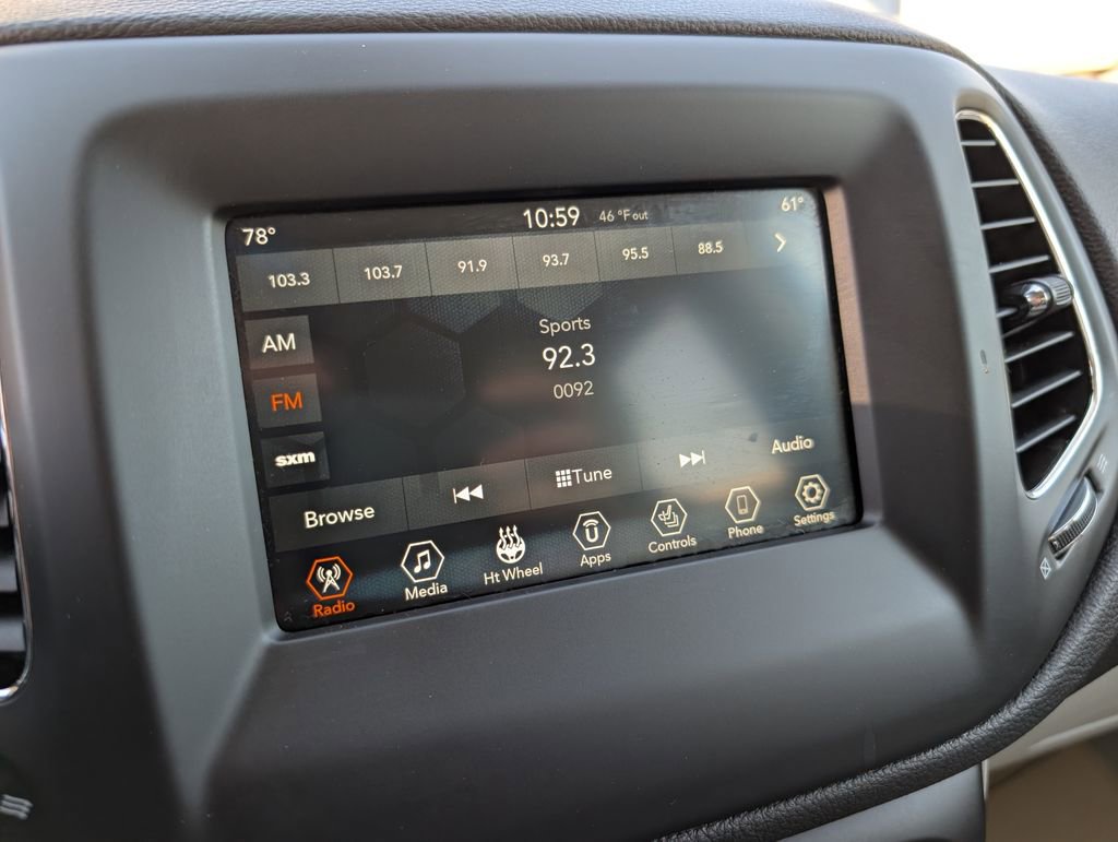 Used 2019 Jeep Compass Latitude w/ Cold Weather Group AWD/4WD image 24