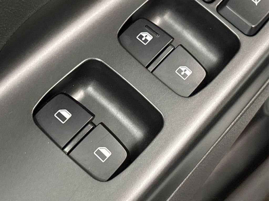 Used 2023 Hyundai Kona N Line image 34