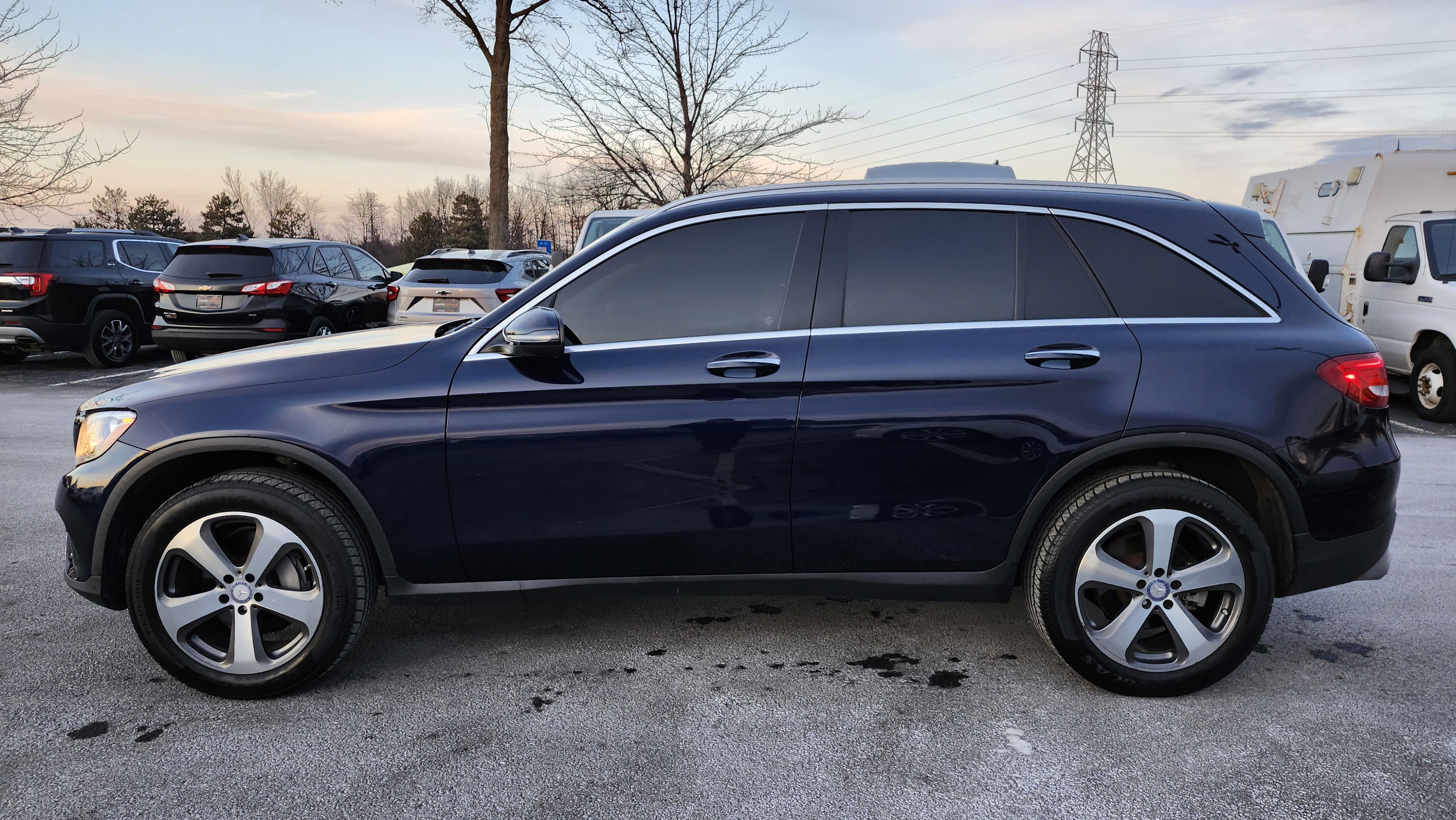 Used 2017 Mercedes-Benz GLC 300 w/ Premium 1 Package image 15